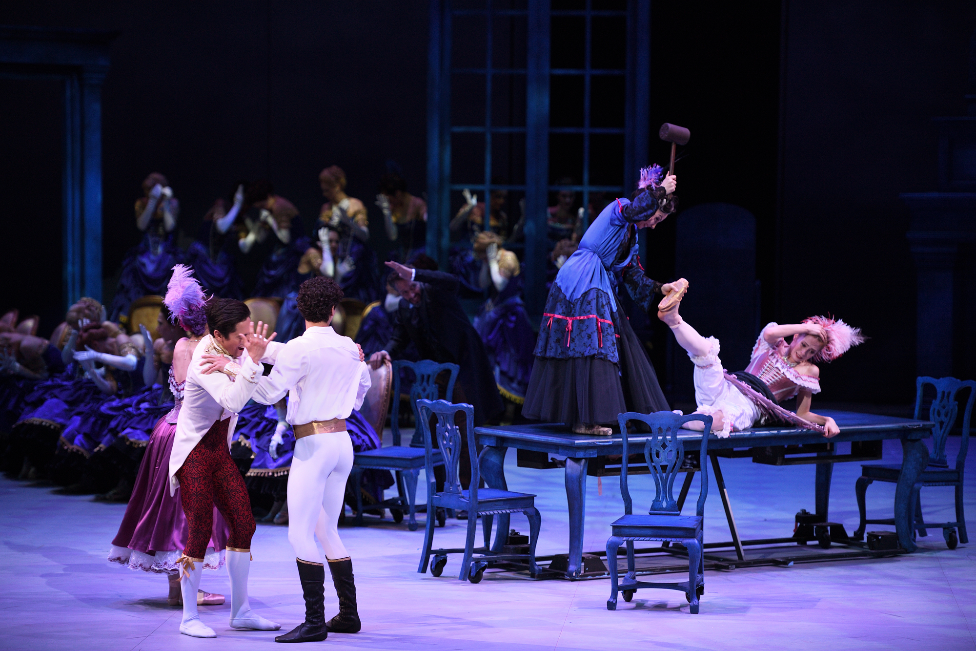 English-National-Ballet-in-Cinderella-in-the-round-c-Laurent-Liotardo